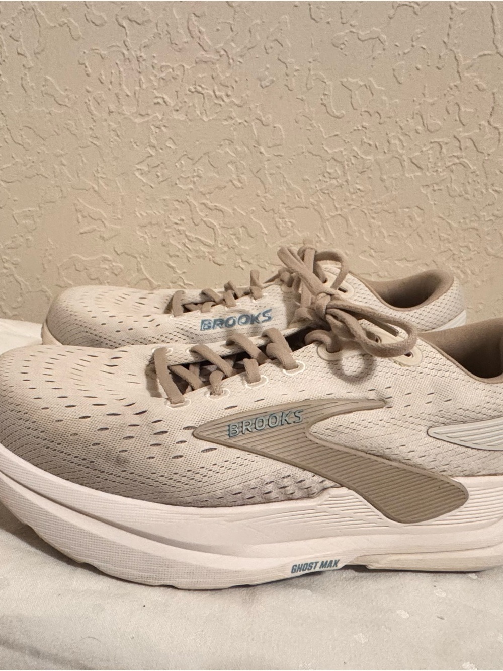 Brooks Women's Ghost Max 3 - Extra Wide - Picture 2 of 7